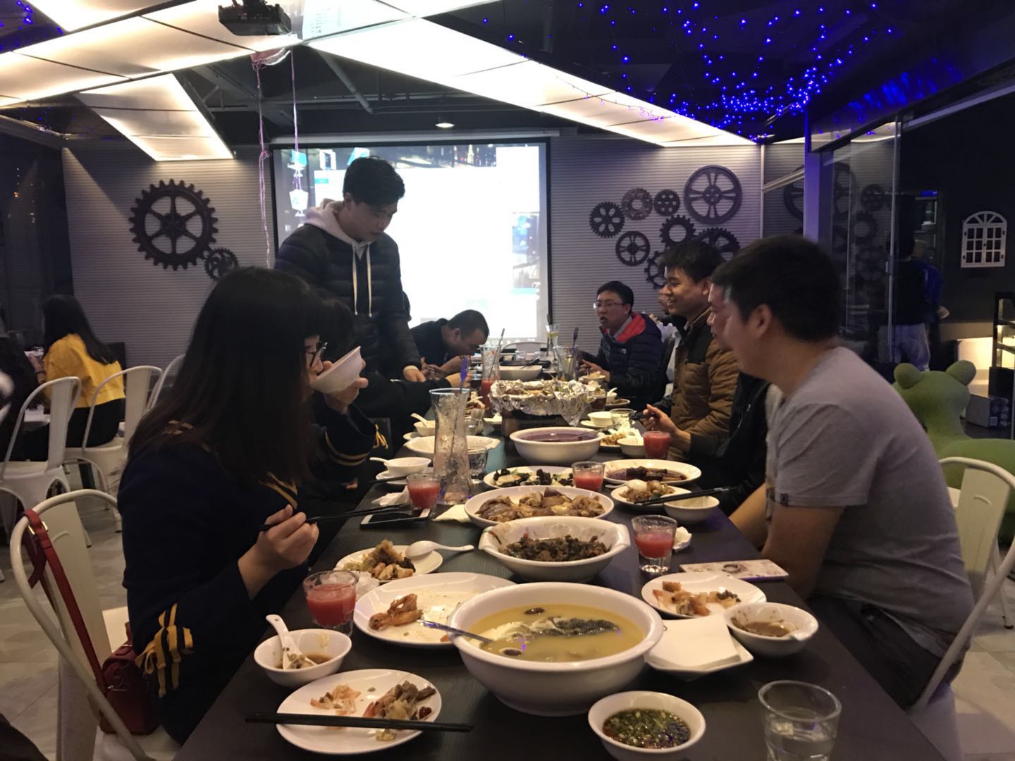“感谢有你 凝聚嘉彰 共创辉煌”—— 2018年康力佳迎新年会